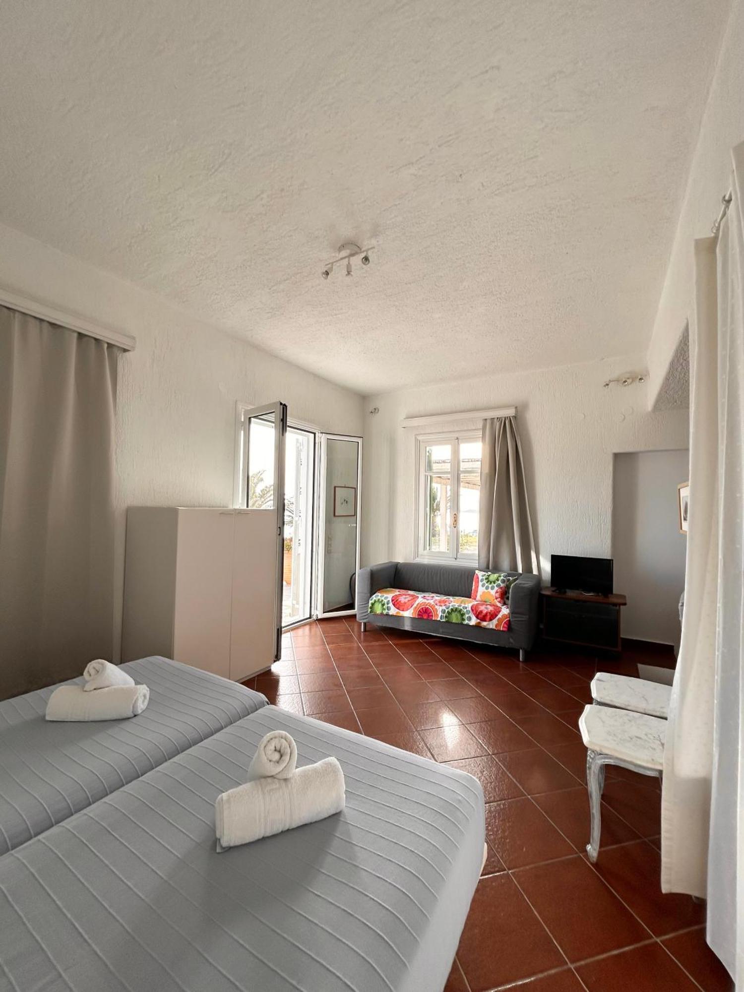 Fos Apartments Mykonos Agios Ioannis Diakoftis Quarto foto